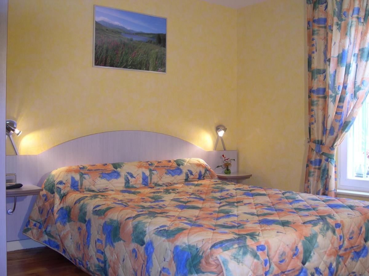 L'Ostalou Hotel อีซัวร์ ภายนอก รูปภาพ